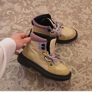 Kids zara boots size 33,us size 2